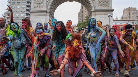 bodypainting day nyc|10 stunning photos from NYCs final naked bodypainting day